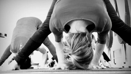 sessione di yoga correttivo